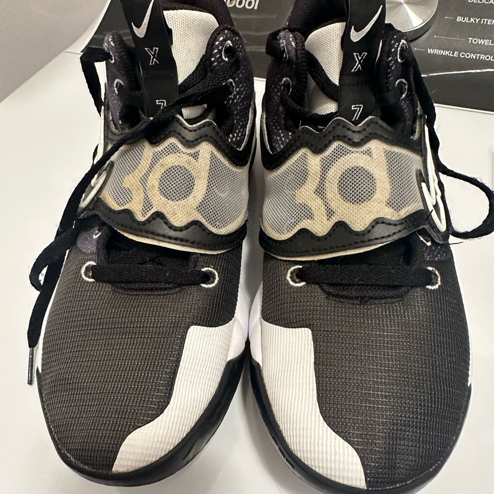Nike Kids Black and White Sneakers